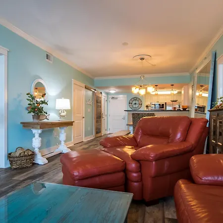 Charming Walk-Out No Elevator Needed! Waterscape A233 Villa